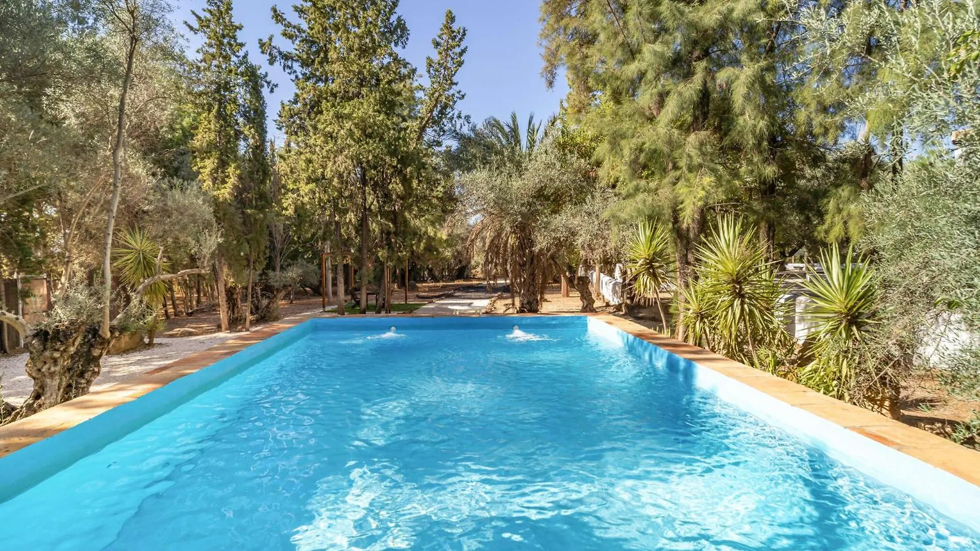 Cozy Home In Santaella With Kitchen Puente Genil Holiday home